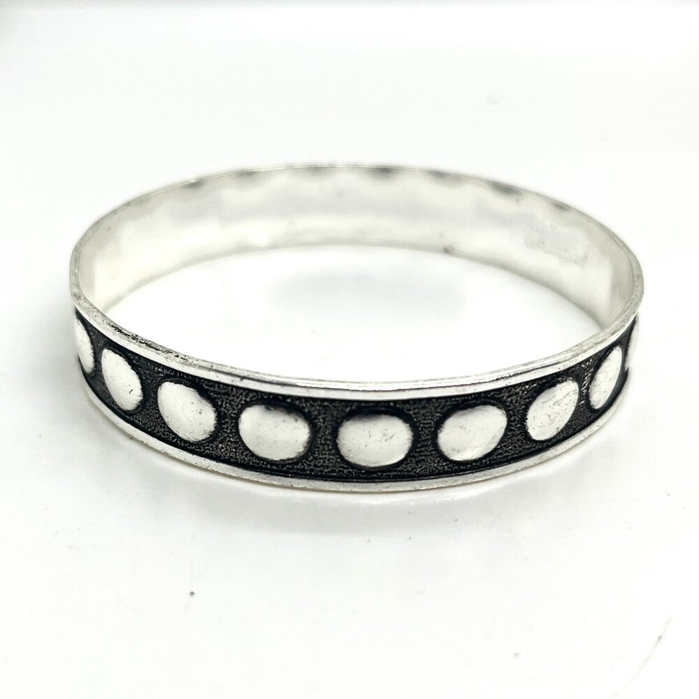 WRANGLER BLACK Polka Dot Silver Tone Bangle Bracelet Circles Stud Mod Biker